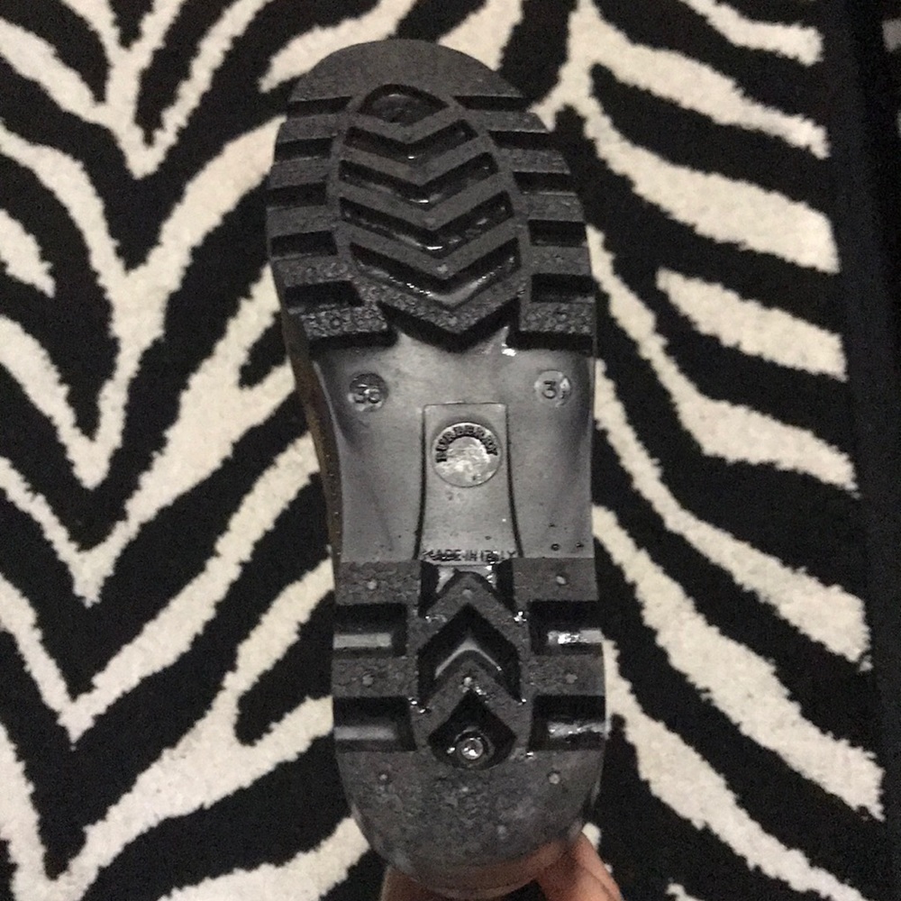 Burberry Haymarket Check Rubber Rain boots - Picture 9 of 14